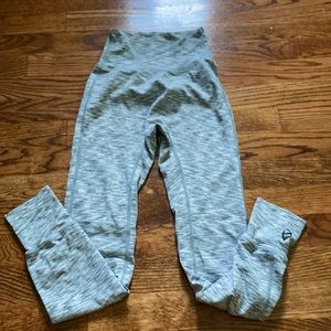 P’Tula seamless marled gray leggings
